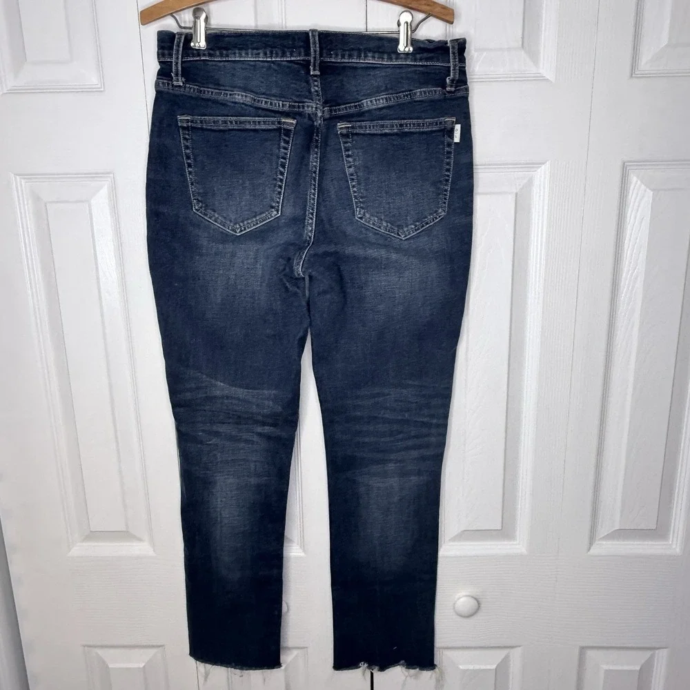 Oliver Logan Women's High-Rise Straight Jeans Raw Hem Medium‎ Wash | Size 27